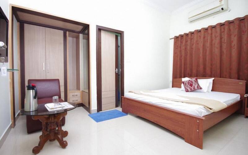 Wudstay Hitech City Main Road, Hyderabad 1
